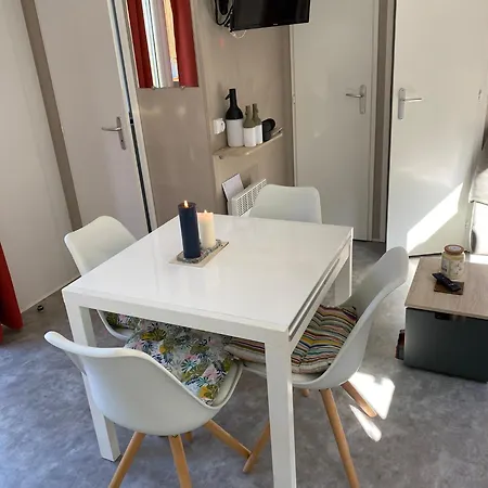 Κάμπινγκ Saint Tropez-gassin Luxe 6 Personnes Gassin